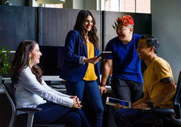 How to drive growth during a recession with your online community 