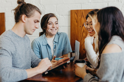 The power of a (business) community in a crisis
