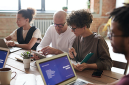 Community Knowledge Base: Best Practices for Engagement and Impact 