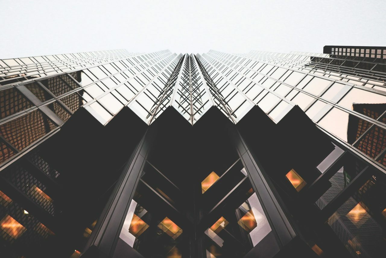Authority and Loyalty: The ROI of Expert Communities