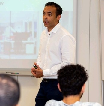 Go to the profile of Ludovic Pivetal